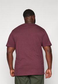 Jack & Jones JJECALEB VARSITY TEE NECK 3 PACK - T-shirts print - black/navyblazer/vineyardwine