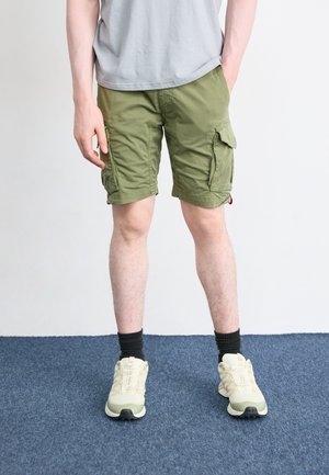 JOGGER - Shorts - vintage green