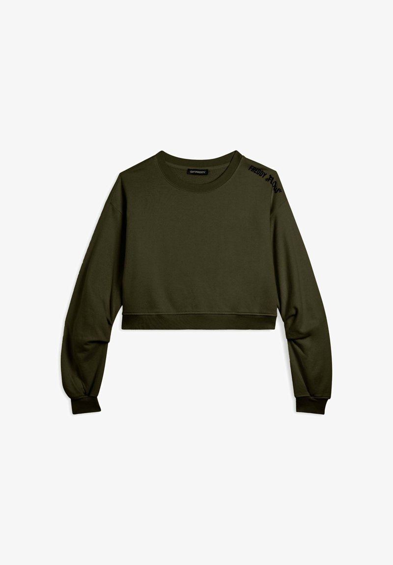 Sudadera recortada en verde oliva, de manga larga, con cuello redondo y puños acanalados. Branding sutil en el hombro. Tejido suave y elástico.