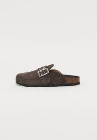 Unselected, brown