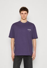 AllSaints UNDERGROUND CREW - Marškinėliai su spaudiniu - lapis purple