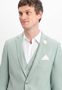 Thumbnail Image 4