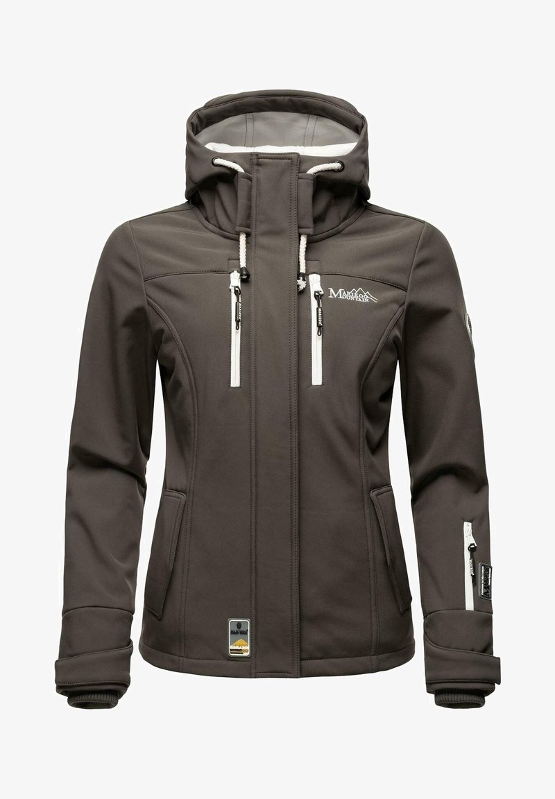 Veste softshell à capuche gris foncé avec tirettes de fermeture éclair blanches, poches poitrine et manches, et écussons logo sur la poitrine et le bas.