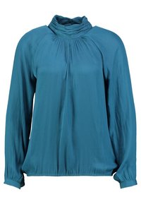 Blouse en bleu sarcelle avec un col haut froncé et des manches longues. Tissu doux et lisse avec un ourlet ajusté et des détails plissés aux épaules.