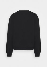 Schwarzer Pullover mit langen Ärmeln. Rippstrick-Rundhalsausschnitt und Bündchen, weiche Textur und cropped Design. Keine weiteren Details sichtbar.