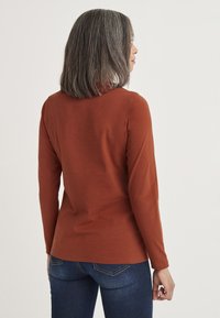 Cellbes of Sweden WITH LONG SLEEVE - Langarmshirt - rust