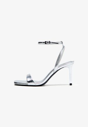 Stradivarius, Sandali con tacco - silver-coloured