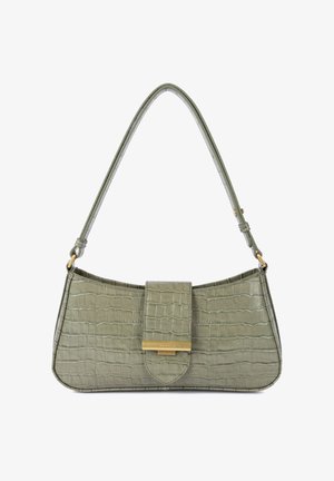 Sac à main vert en cuir crocodile à la silhouette courbée, fermeture en métal doré et une seule bandoulière. Dimensions non fournies.