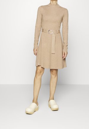 Strickkleid - camel