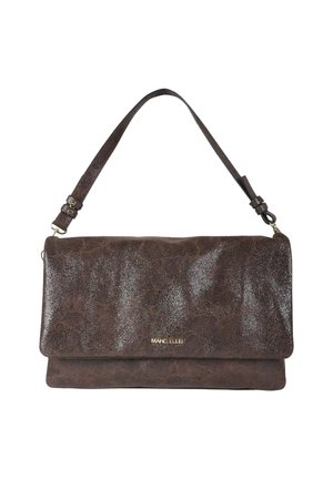 Borsa a tracolla in similpelle marrone con patta pieghevole, superficie texture, tracolla regolabile e dettaglio logo dorato.