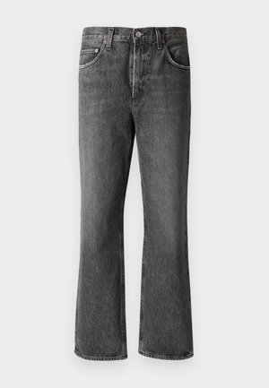 Jeans de denim gris oscuro con un corte recto, diseño de cinco bolsillos y detalles de metal en la cintura y los bolsillos.