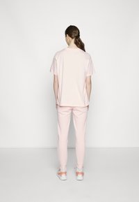 Nike Sportswear TEE  - T-shirt básica - atmosphere/white