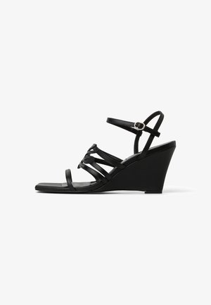 KARL LAGERFELD RIALTO - Sandale s punim potplatom - black
