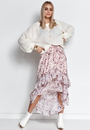 - Sweter