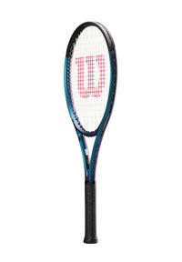 Raqueta de tenis Wilson con un marco negro y azul verdoso, cuerdas blancas y un prominente logo rojo "W" en la cama de las cuerdas. Empuñadura texturizada negra.