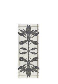 Schwarzes Blumenmuster auf einem cremefarbenen Hintergrund, mit Gitterakzenten. Aus einem Stoff mit glatter Textur gefertigt. Vertikal rechteckige Form.