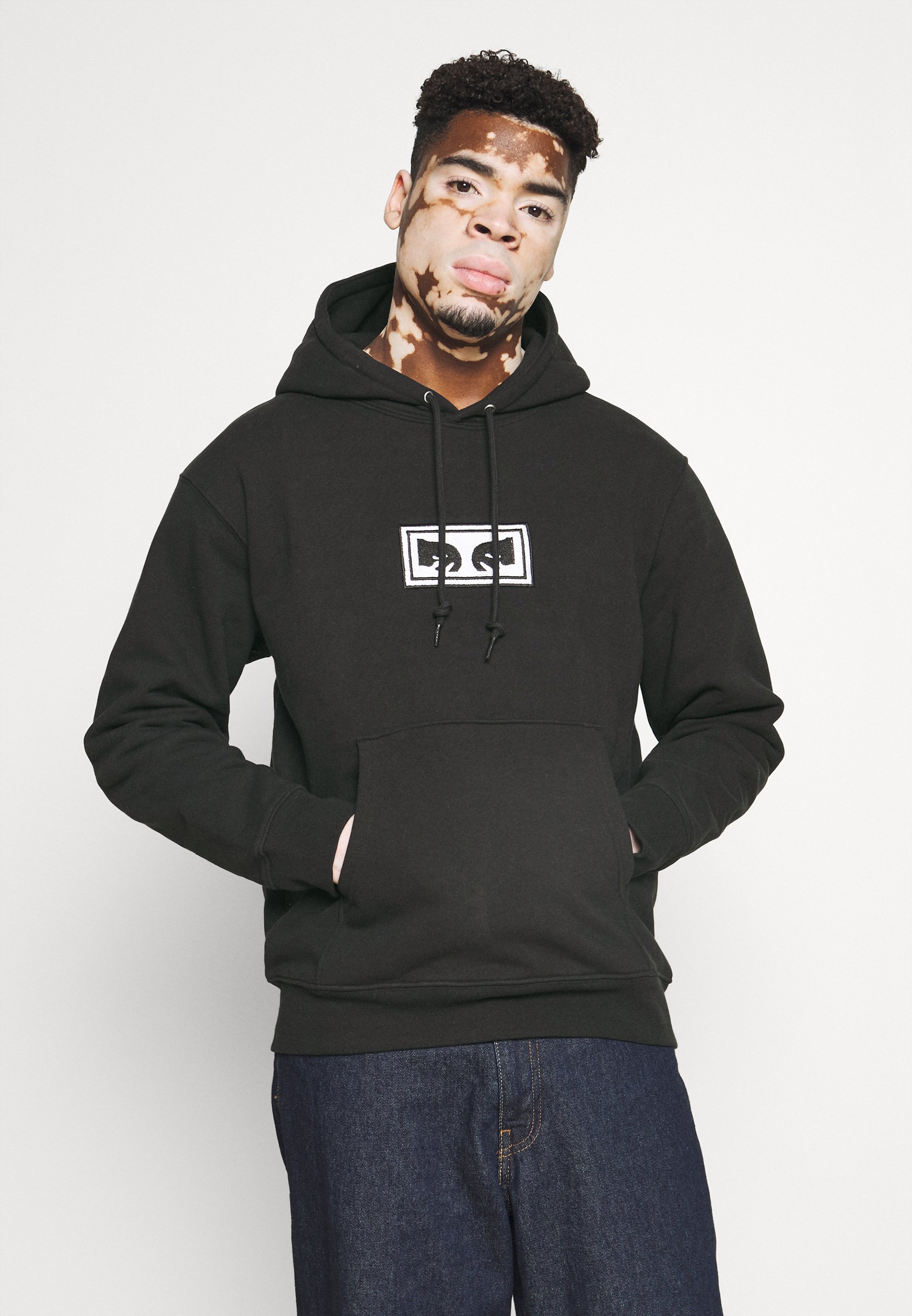 sweat a capuche obey