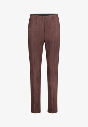 Bruine broek van suède-achtig materiaal met een voorste knoopsluiting en verticale naaddetails voor extra textuur en vorm. Slanke pasvorm.