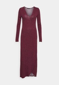 Vestido longo burgundy com mangas longas, decote em V profundo, bolinhas pretas e um design envolvente com uma fenda lateral na barra.