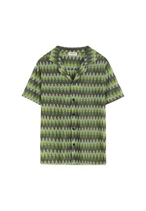 Chemise à manches courtes avec un motif zigzag en tons de vert, marron et bleu. Dotée d'un col en V et d'une fermeture à boutons sur le devant. Tissu léger.