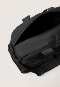 OYSHO PADDED TECHNICAL - Sportska torba - black
