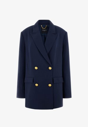 Marineblaue, doppelt geknöpfte Blazerjacke mit dezenten Nadelstreifen, goldenen Knöpfen, breiten Revers, Pattentaschen und einem schwarzen Innenetikett mit goldener Kette.