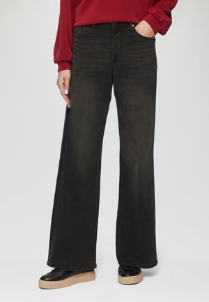 s.Oliver SURI - Flared Jeans - schwarz