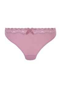 Roze geribbelde string met kant langs de taille en een kleine satijnen strik in het midden. Gladde textuur en zachte stof.