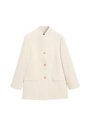 Blazer couleur crème avec un col mandarin, trois boutons à l'avant et deux poches à rabat, présenté sur un fond blanc.