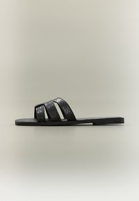 Επιλέχθηκε, black