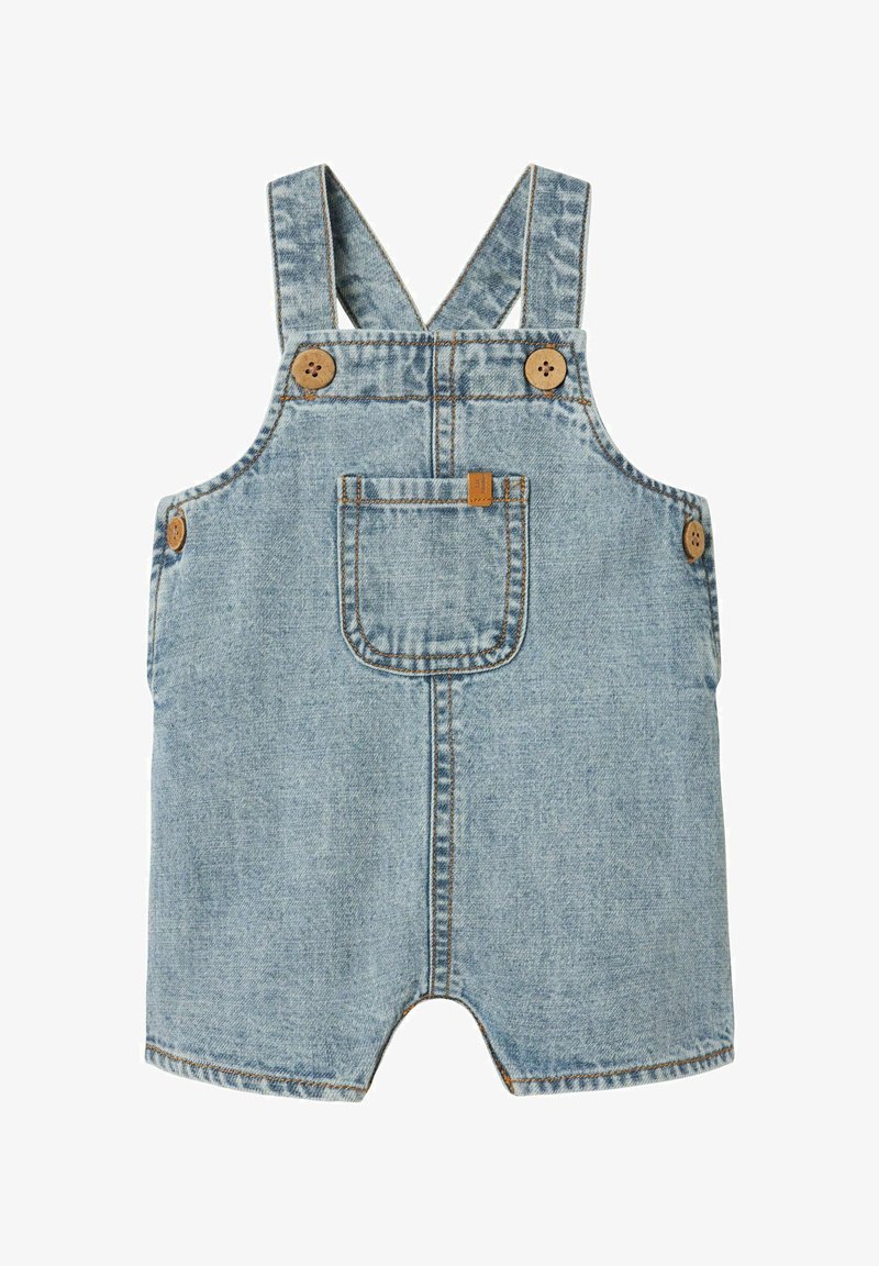 Denim overall i lyseblå, med justerbare stropper, treknapper og en frontlomme, samt en utskåret kant for enkel påkledning.