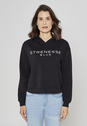 Zwarte capuchontrui met een cropped ontwerp, bedrukt met "STRENESSE BLUE" in het wit. Zacht stof en geribbelde manchetten. Casual pasvorm.