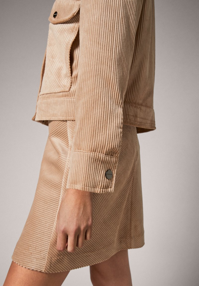 Damen Leichte Jacken | comma Übergangsjacke beige - NU42635 Damen Leichte Jacken | comma Übergangsjacke beige - NU42635