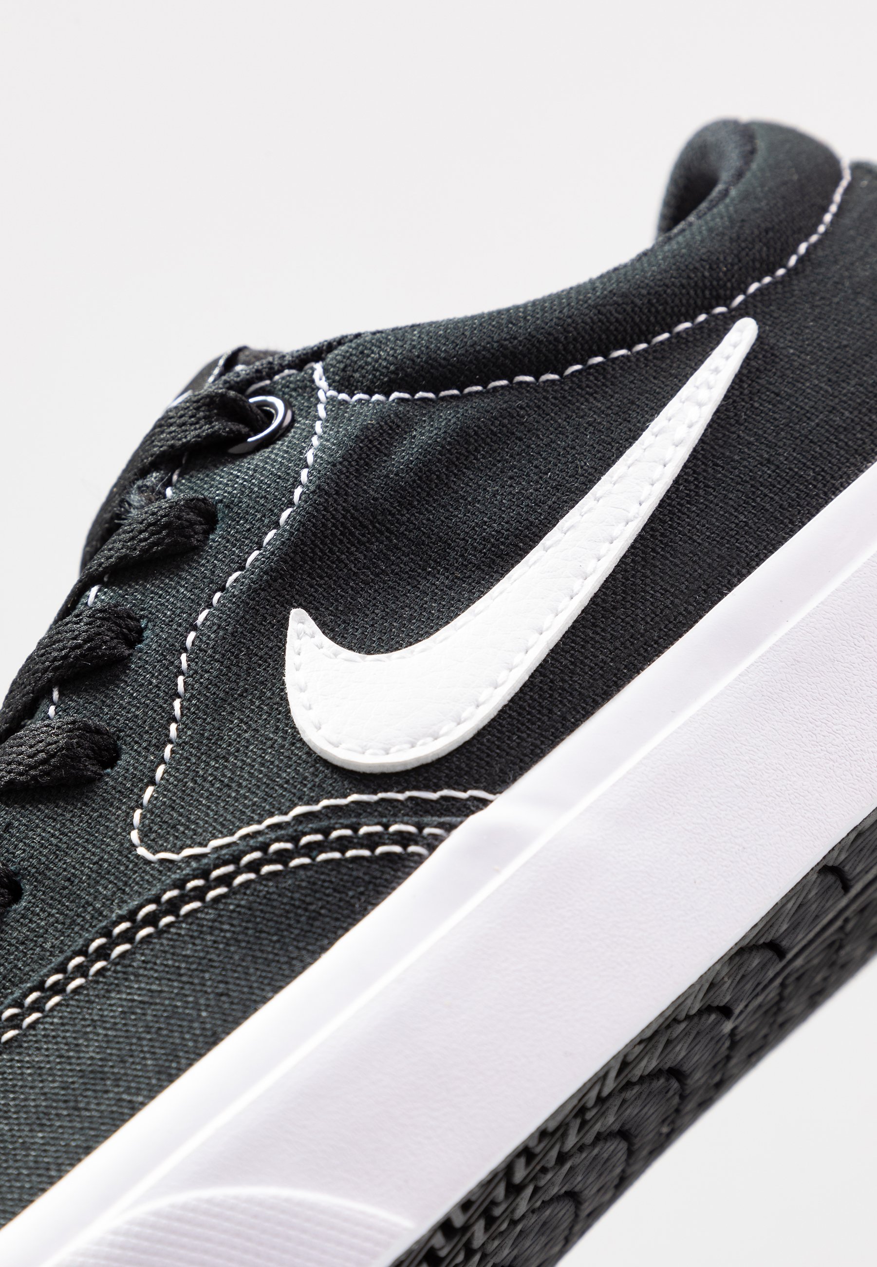 Nike SB CHARGE - Sneakers laag - black/white/Zwart - Zalando.nl