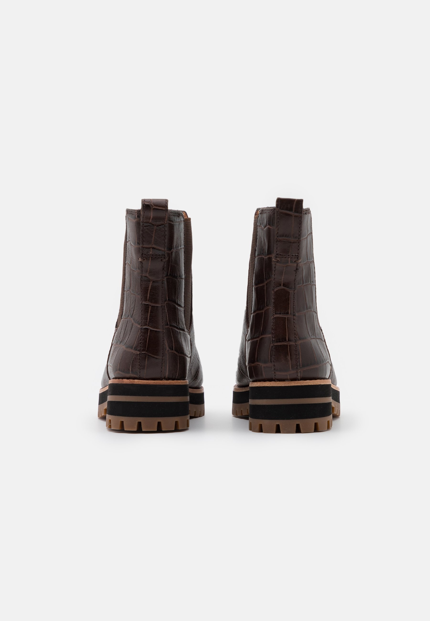 andi chelsea boot