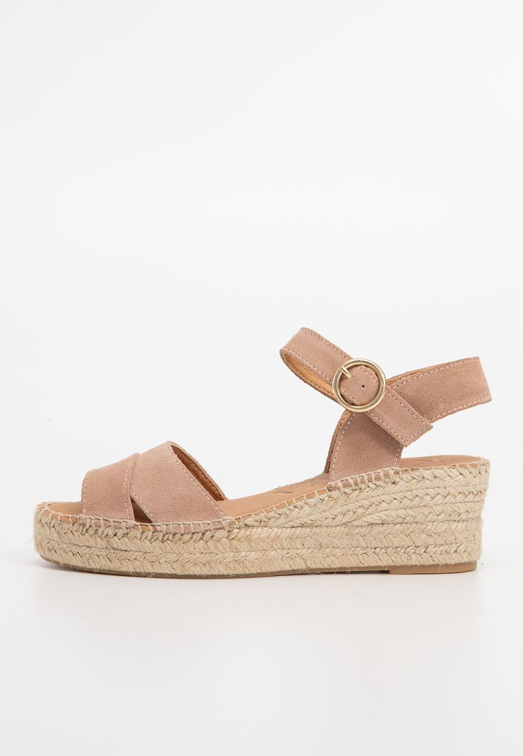 Kanna Sandalen met sleehak roze