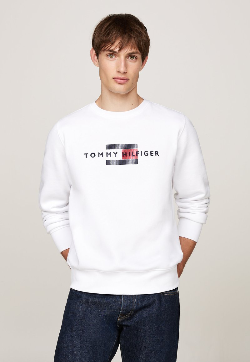Tommy Hilfiger FLAG EMBRO - Sweatshirt - white