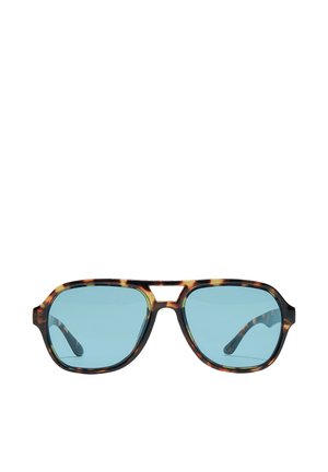 Occhiali da sole aviator tartarugati con lenti azzurrate, vista frontale, su sfondo bianco.