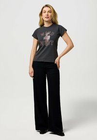 Wrangler SHRUNKEN BAND - T-shirts print - faded_black