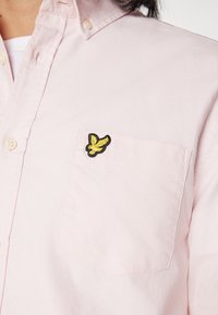 Lyle & Scott REGULAR FIT LIGHT WEIGHT OXFORD - Camicia - light pink