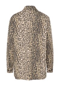 Camicia con stampa leopardata in beige e nero, con colletto, maniche lunghe, polsini con bottone e un taglio dritto con una vestibilità comoda.