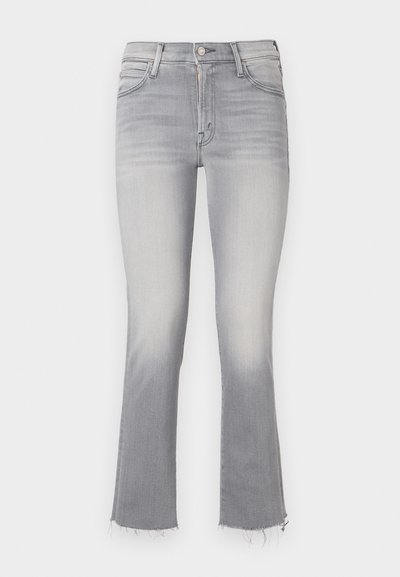 Mother THE RASCAL ANKLE FRAY - Karcsúsított farmerek - grey denim