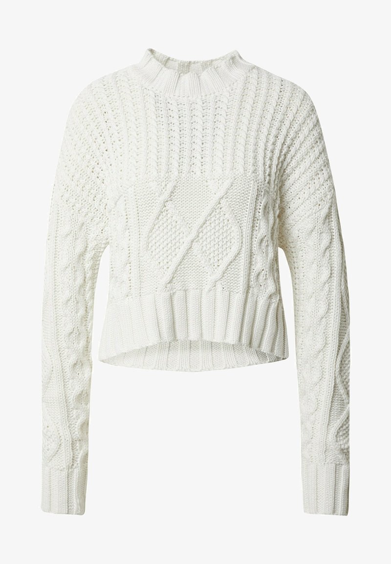 Weißer kurzer Pullover mit geripptem Ausschnitt und Ärmelbündchen. Verfügt über unterschiedliche Zopfstrickmuster an Ärmeln und Körper für Struktur und Details.
