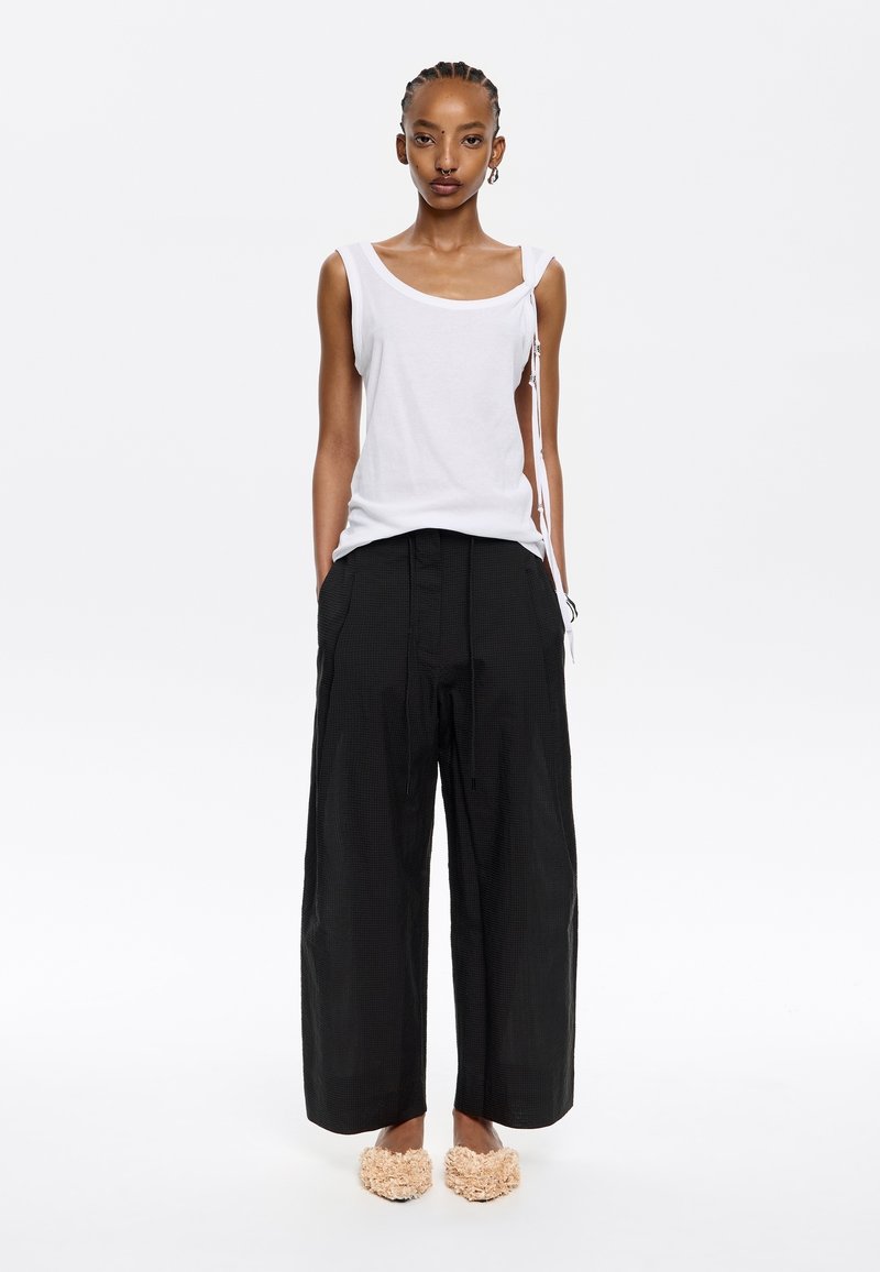 Bimba Y Lola Auduma bikses - black