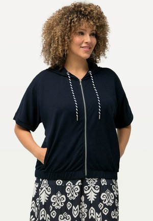 Ulla Popken SHORT SLEEVE HOODIE - Sweatjakke - navy blue