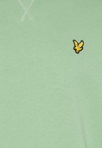 Lyle & Scott CREW NECK - Felpa - glencoe green