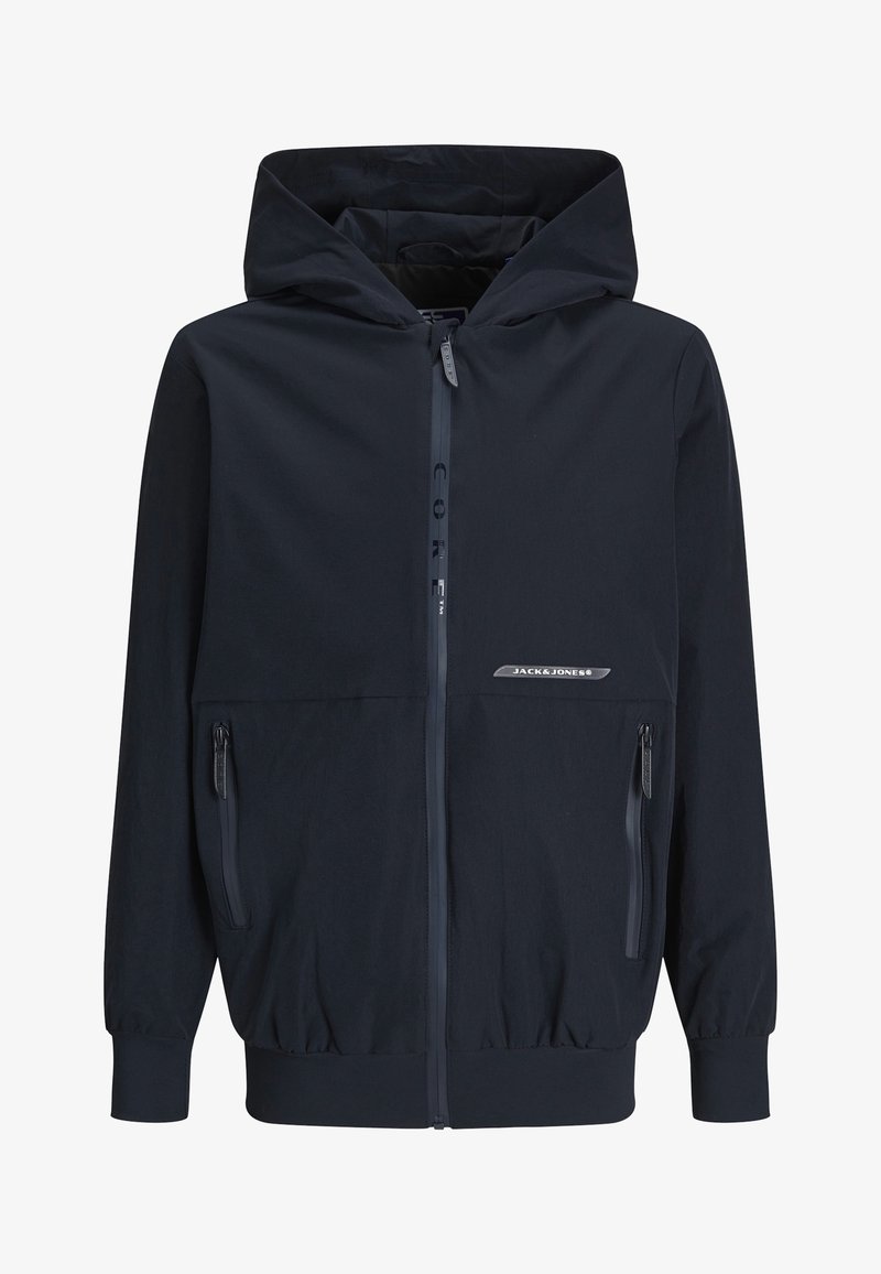 Veste noire à capuche avec fermeture éclair, poignets et ourlet élastiques, deux poches latérales zippées, et logo Jack & Jones sur la poitrine.
