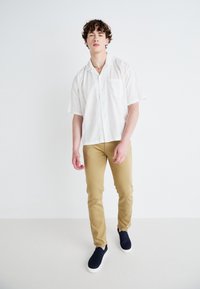 GAP PANT - Jeans slim fit - brown