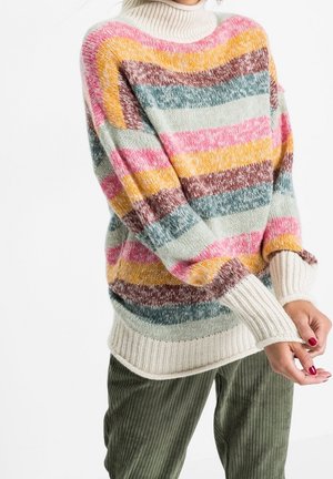 Pull en tricot avec des rayures horizontales multicolores en rose, jaune, marron et bleu-vert. Présente un col haut et des poignets côtelés.