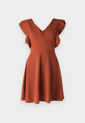 WAL G. PLUNGE NECKLICE WITH FLUTTER SLEEVES DRESS - Dienas kleita - burnt orange